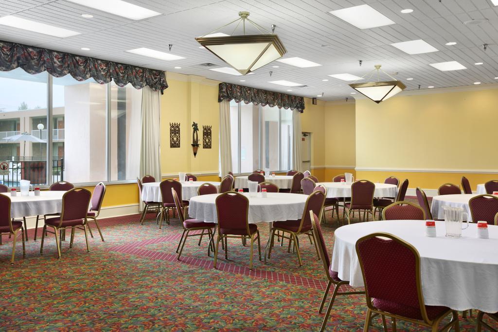 Ramada By Wyndham Wytheville Exterior photo
